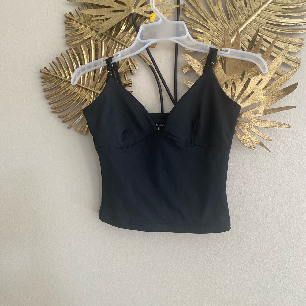 ReoRia V-Neck Cropped Tank Top